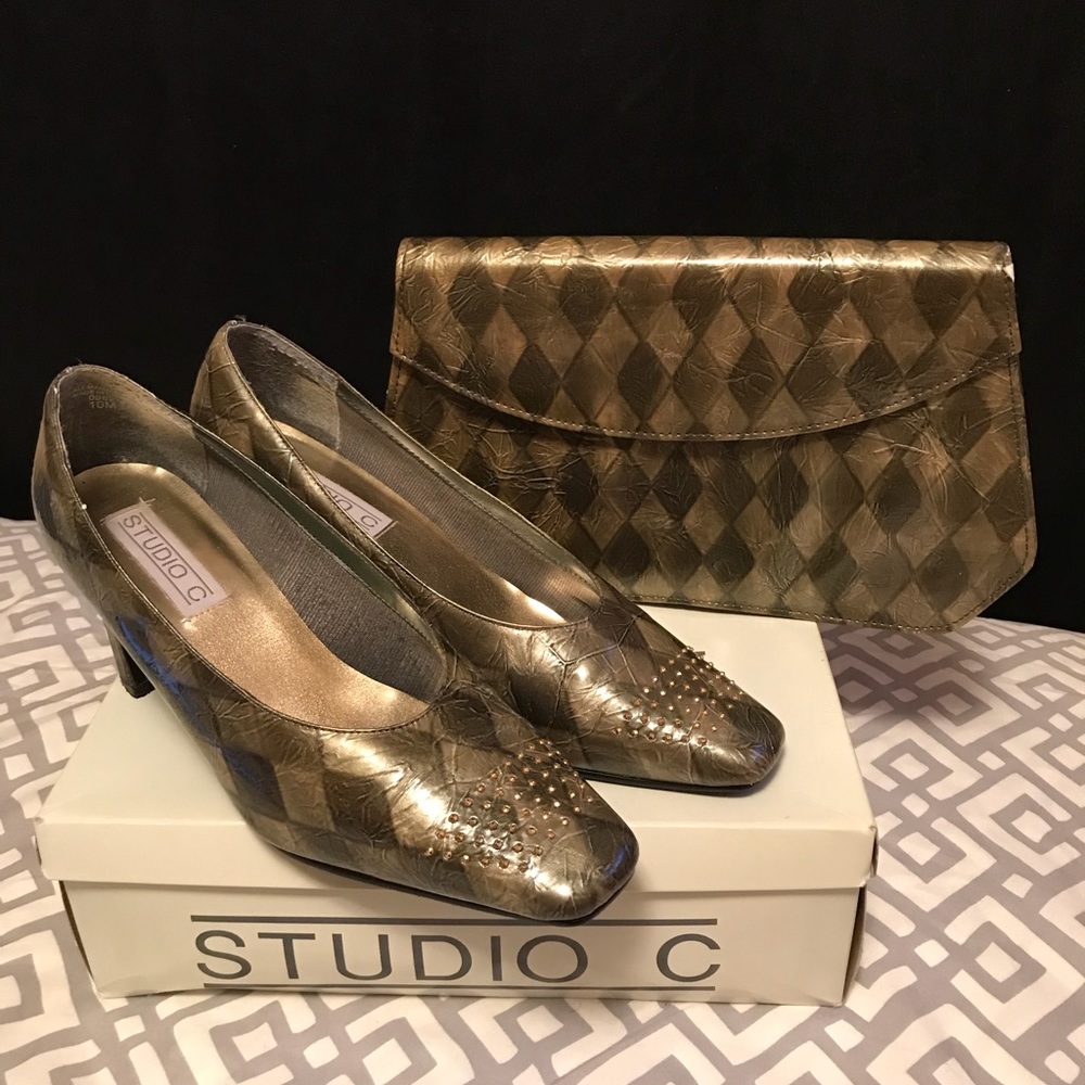 Olive Studio 3” Pumps & Matching Handbag